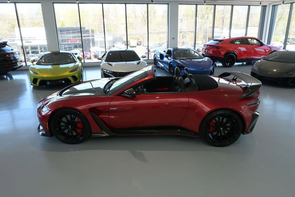 Used 2023 Aston Martin V12 Vantage Roadster RWD image 12