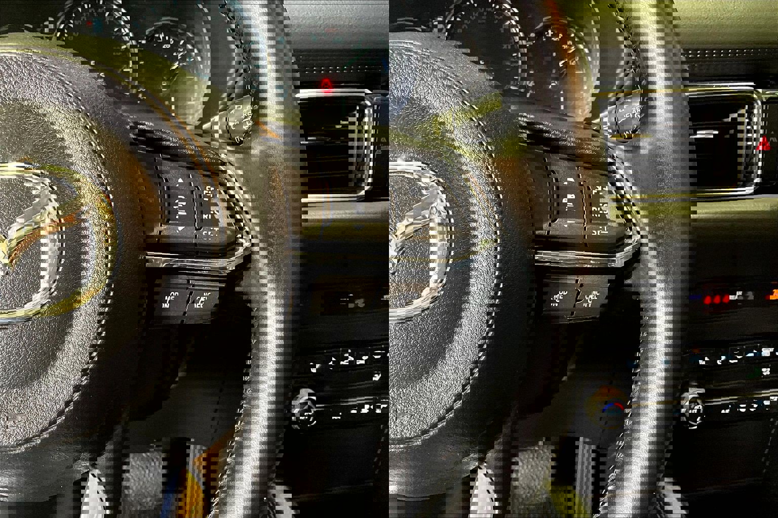 Used 2022 MAZDA CX-5 AWD 2.5 S w/ Premium Package image 12