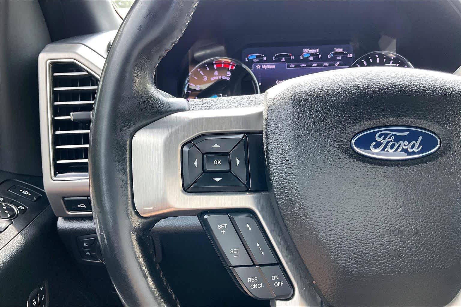 Used 2020 Ford F350 Platinum AWD/4WD image 18
