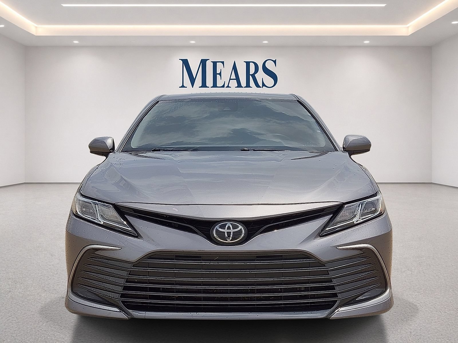 Used 2024 Toyota Camry LE FWD image 8