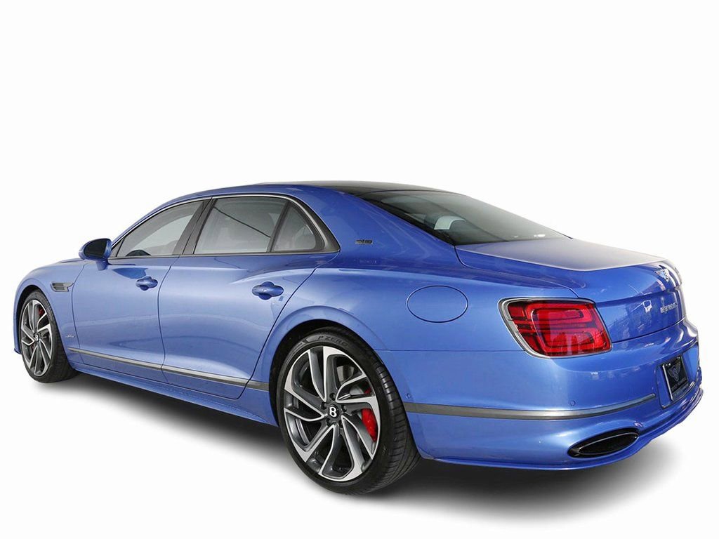 Used 2025 Bentley Flying Spur Plug-In Hybrid image 3