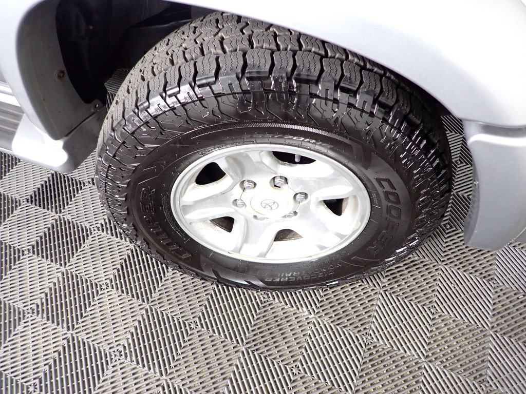 Used 2000 Toyota 4Runner Limited image 28