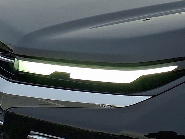 Certified 2025 Chevrolet Traverse LT image 30