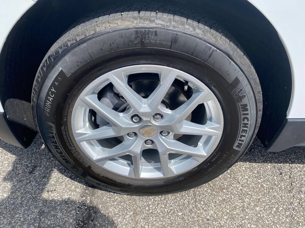 Certified 2024 Chevrolet Equinox LT FWD image 32