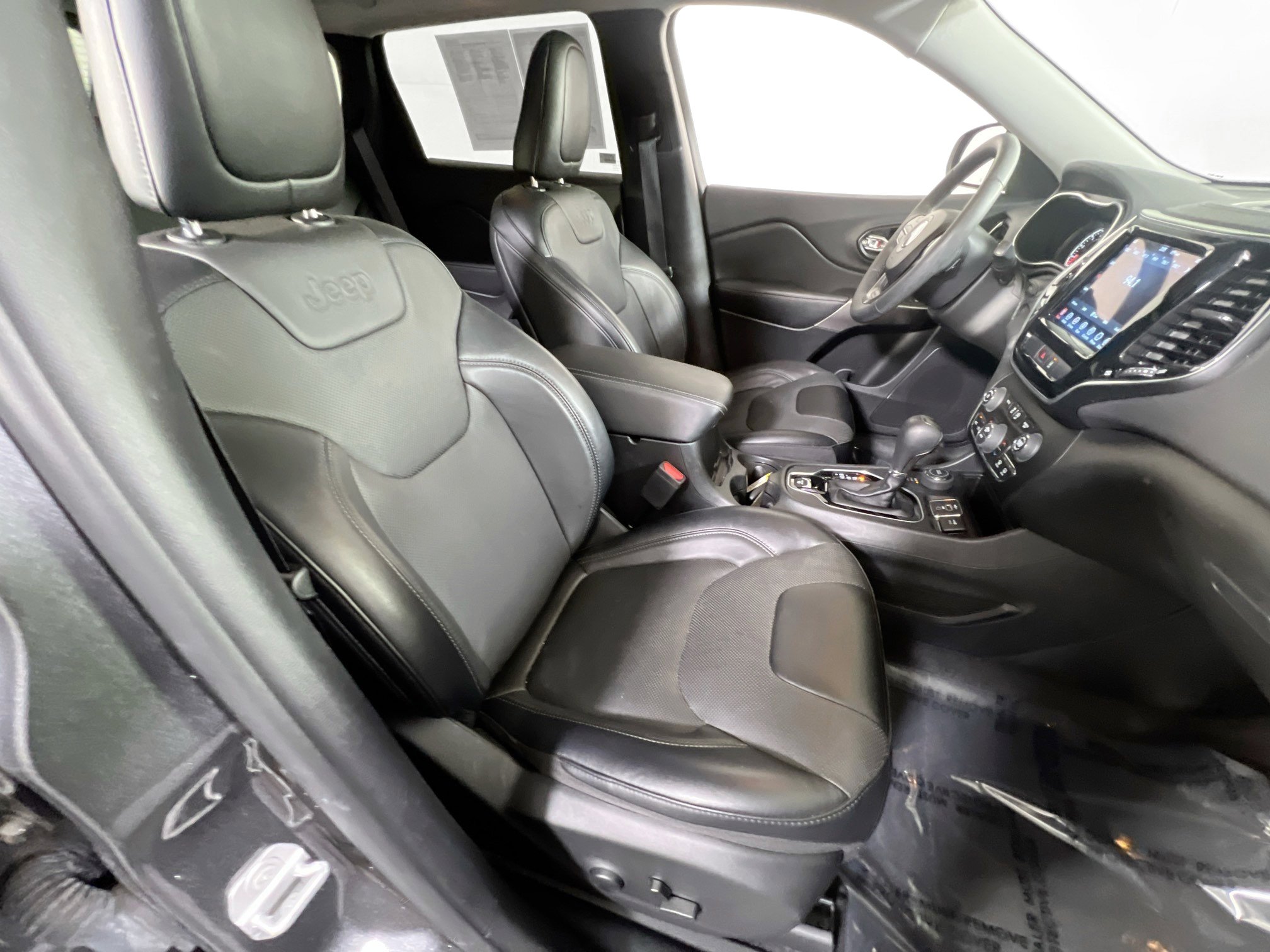 Used 2022 Jeep Cherokee Limited image 27