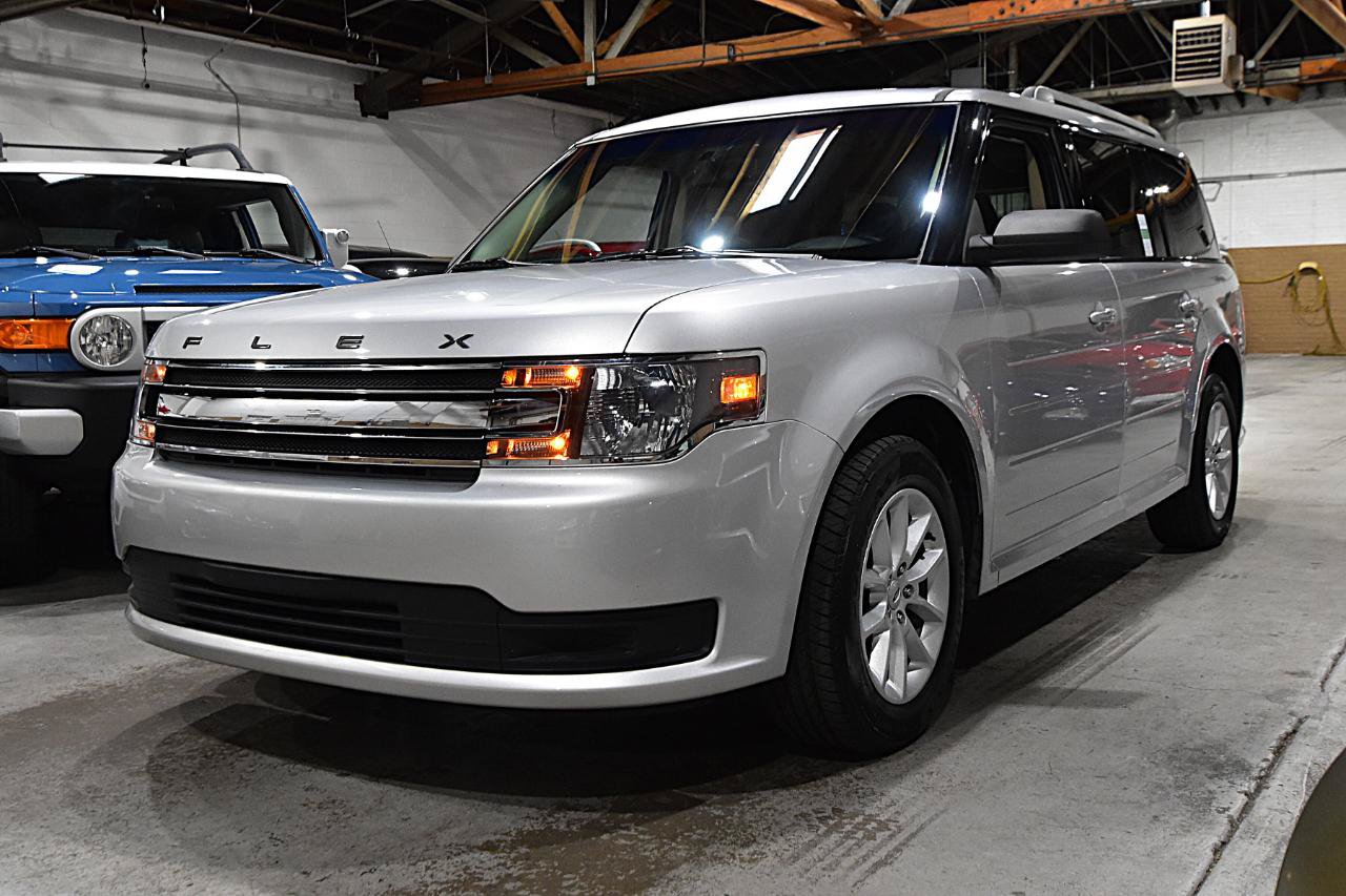 Used 2019 Ford Flex SE FWD image 3