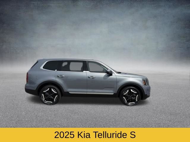 Used 2025 Kia Telluride S FWD image 3