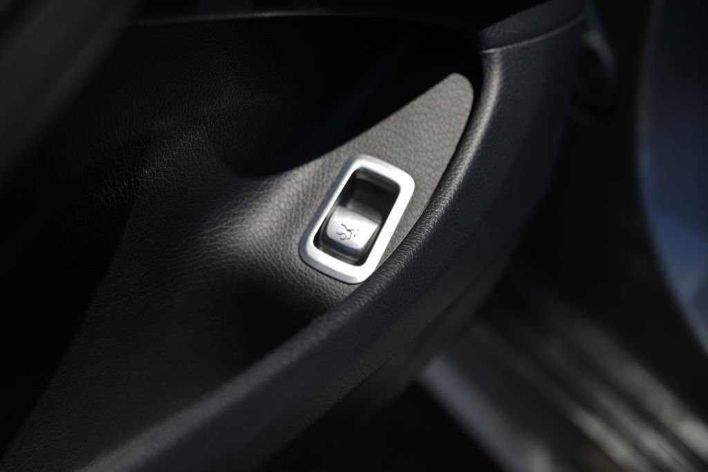 Used 2015 Mercedes-Benz S 550 Sedan image 29