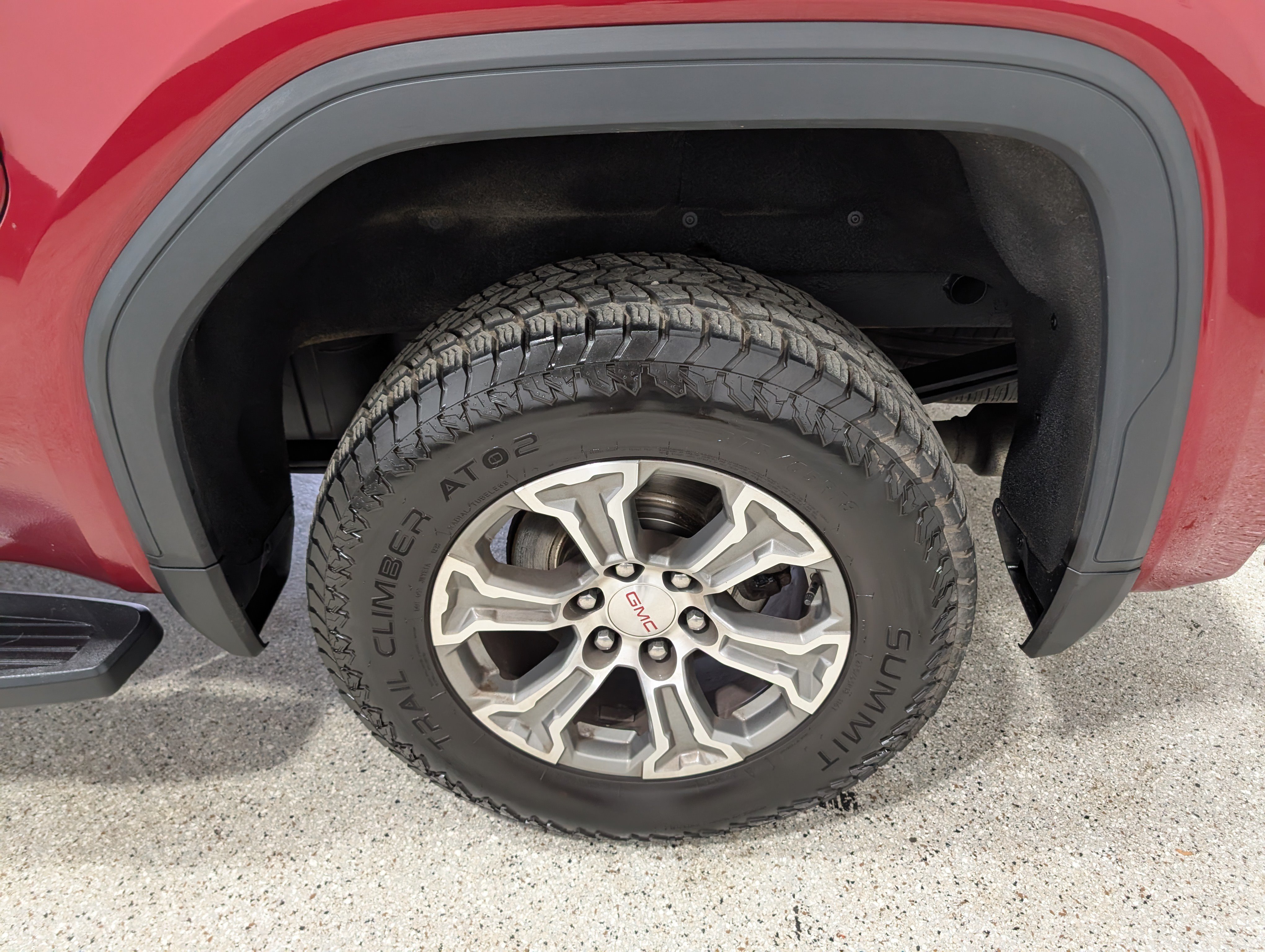 Used 2019 GMC Sierra 1500 SLT w/ X31 Off-Road Package AWD/4WD image 12