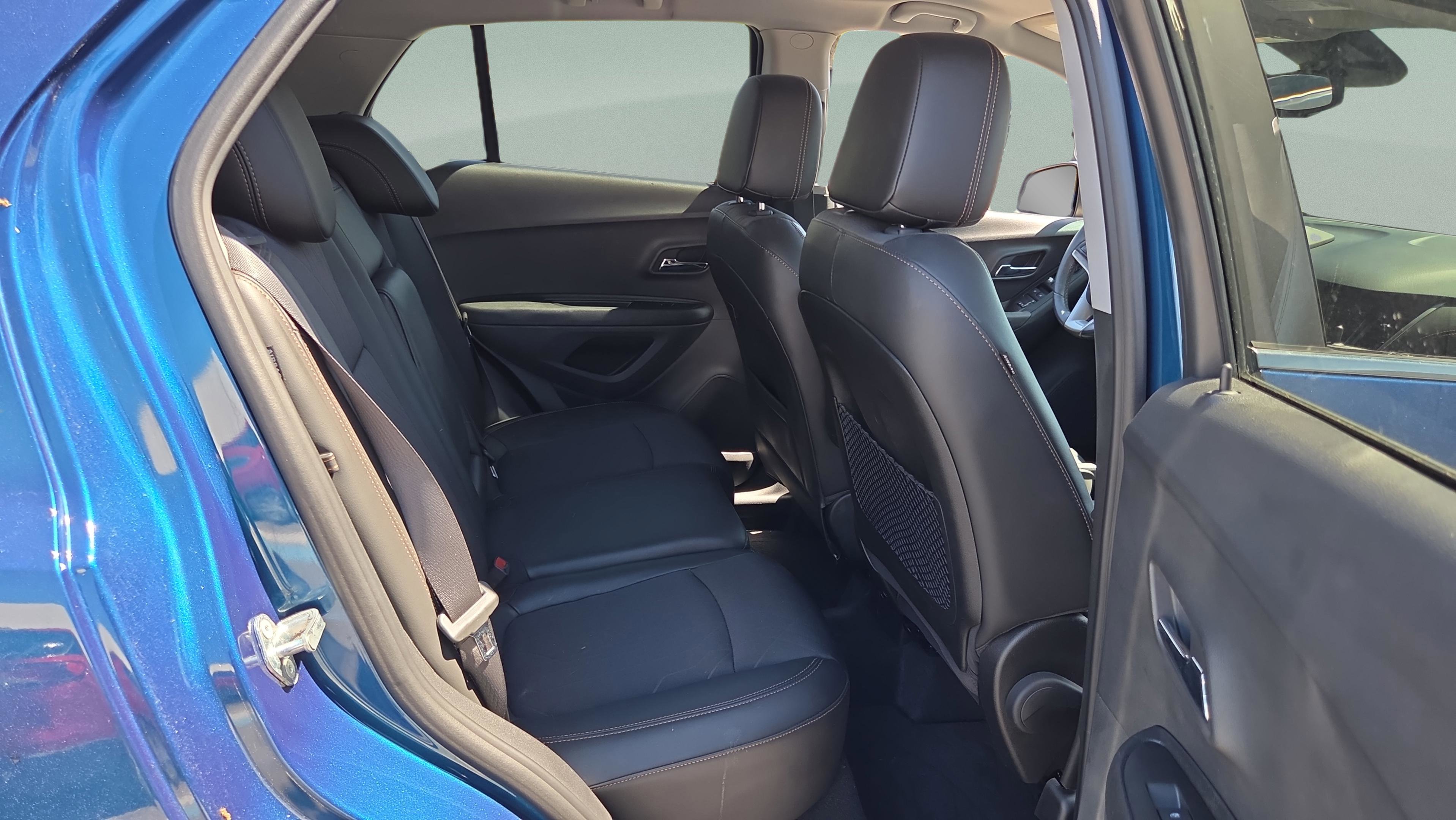 Used 2019 Chevrolet Trax LT w/ LT Convenience Package image 18