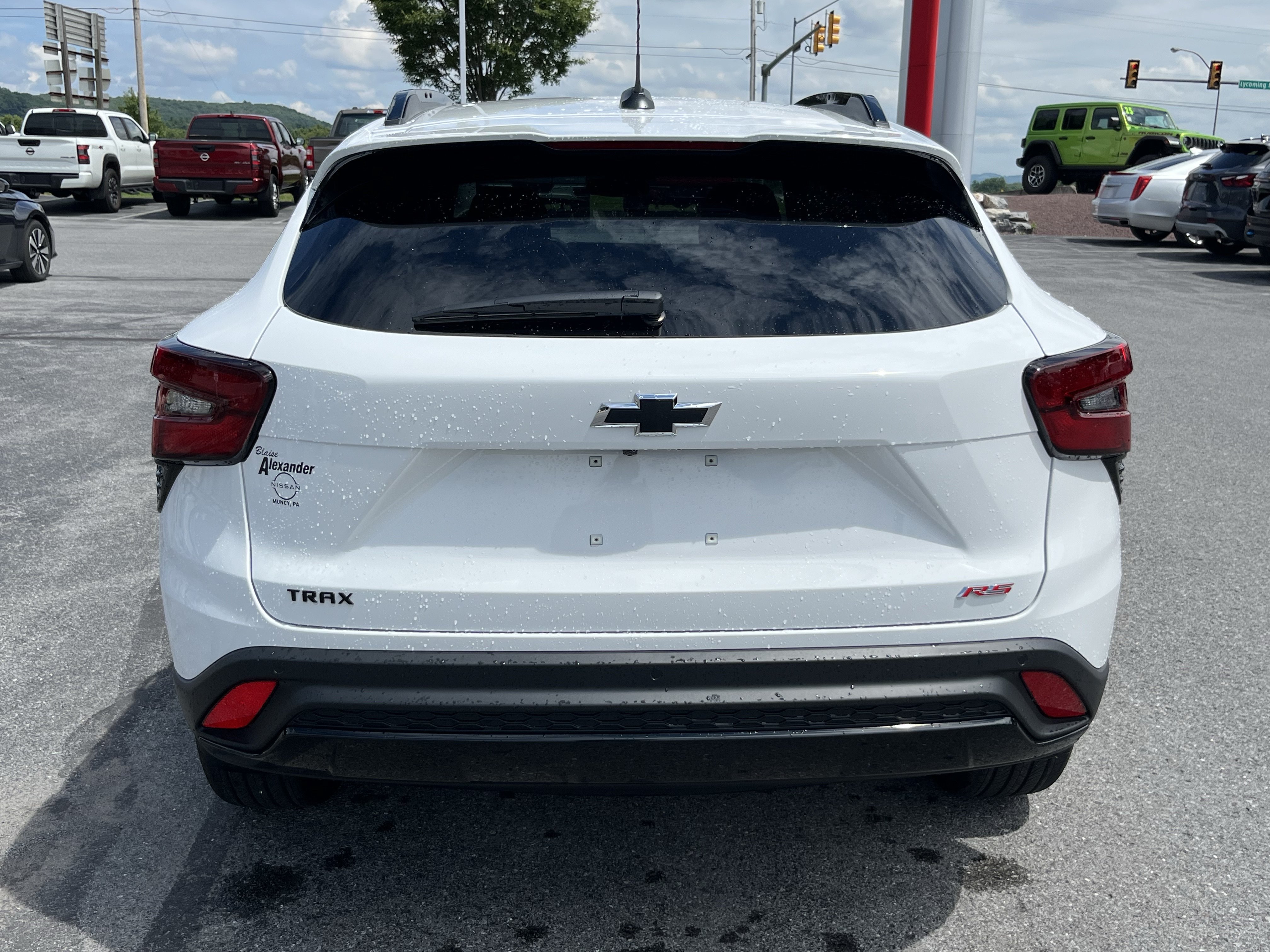 Used 2026 Chevrolet Trax RS w/ Sunroof Package FWD image 6