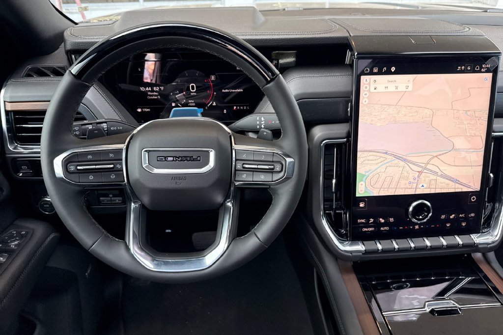 New 2026 GMC Yukon XL Denali w/ Denali Reserve Package RWD image 15