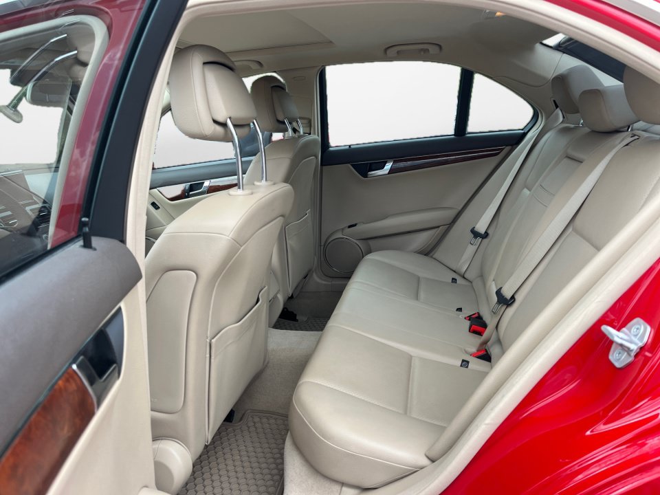 Used 2011 Mercedes-Benz C 350 Sport image 15