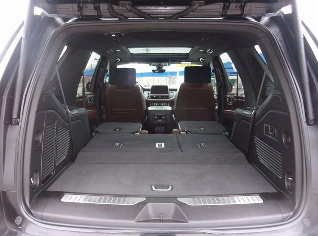 Used 2021 Chevrolet Tahoe High Country w/ Premium Package image 38