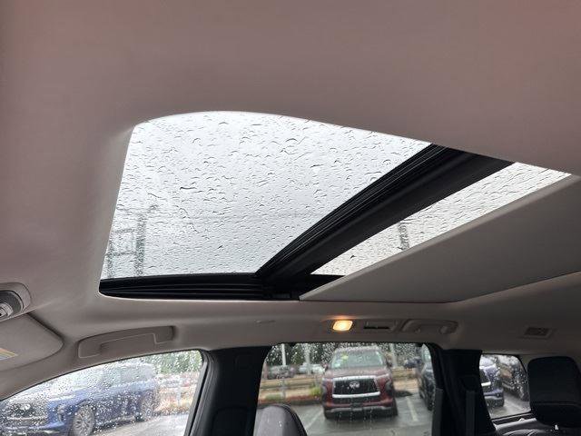 Certified 2025 INFINITI QX60 Luxe image 15