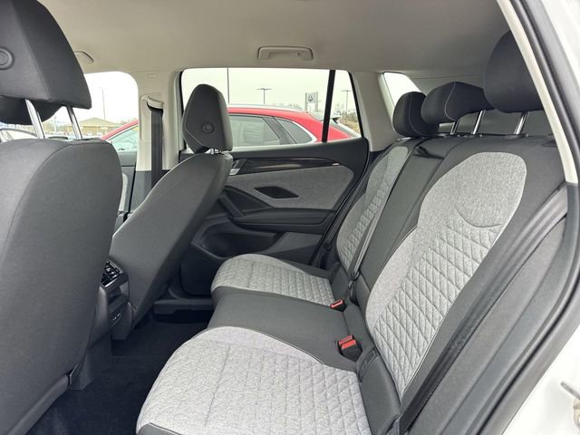 Used 2025 Volkswagen Tiguan S image 10