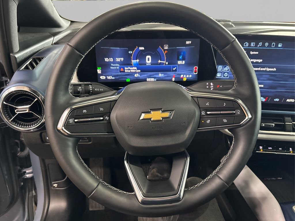 Used 2025 Chevrolet Equinox EV LT image 26