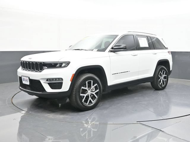 Used 2024 Jeep Grand Cherokee Limited w/ Trailer Tow Package AWD/4WD image 4