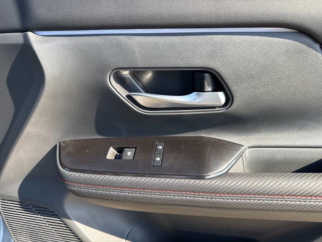 New 2027 Nissan Kicks SR FWD image 17