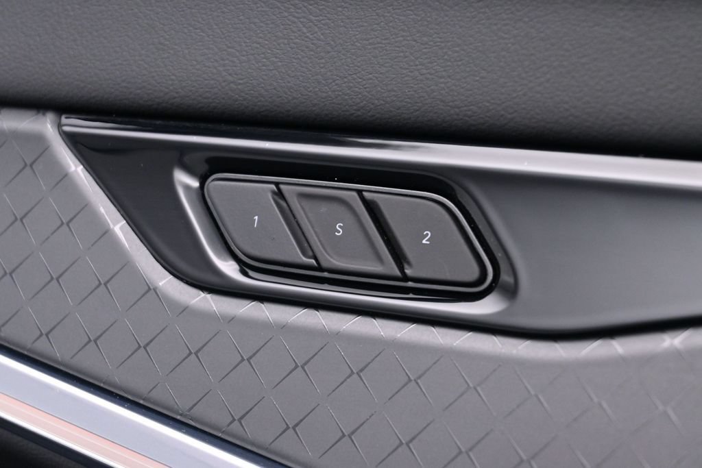 Used 2025 Jeep Wagoneer S Limited AWD/4WD image 48