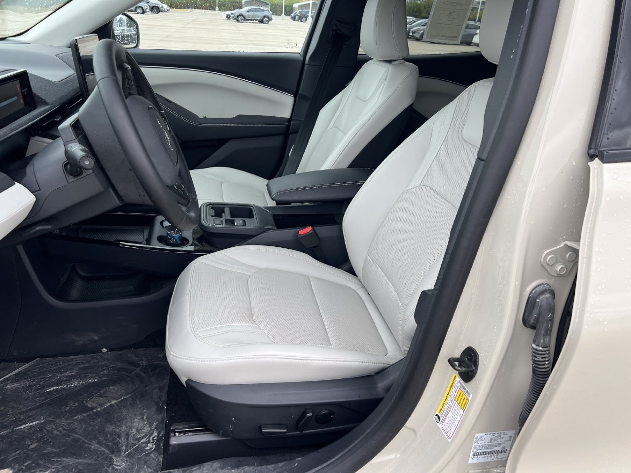 Used 2025 Ford Mustang Mach-E Premium AWD/4WD image 5
