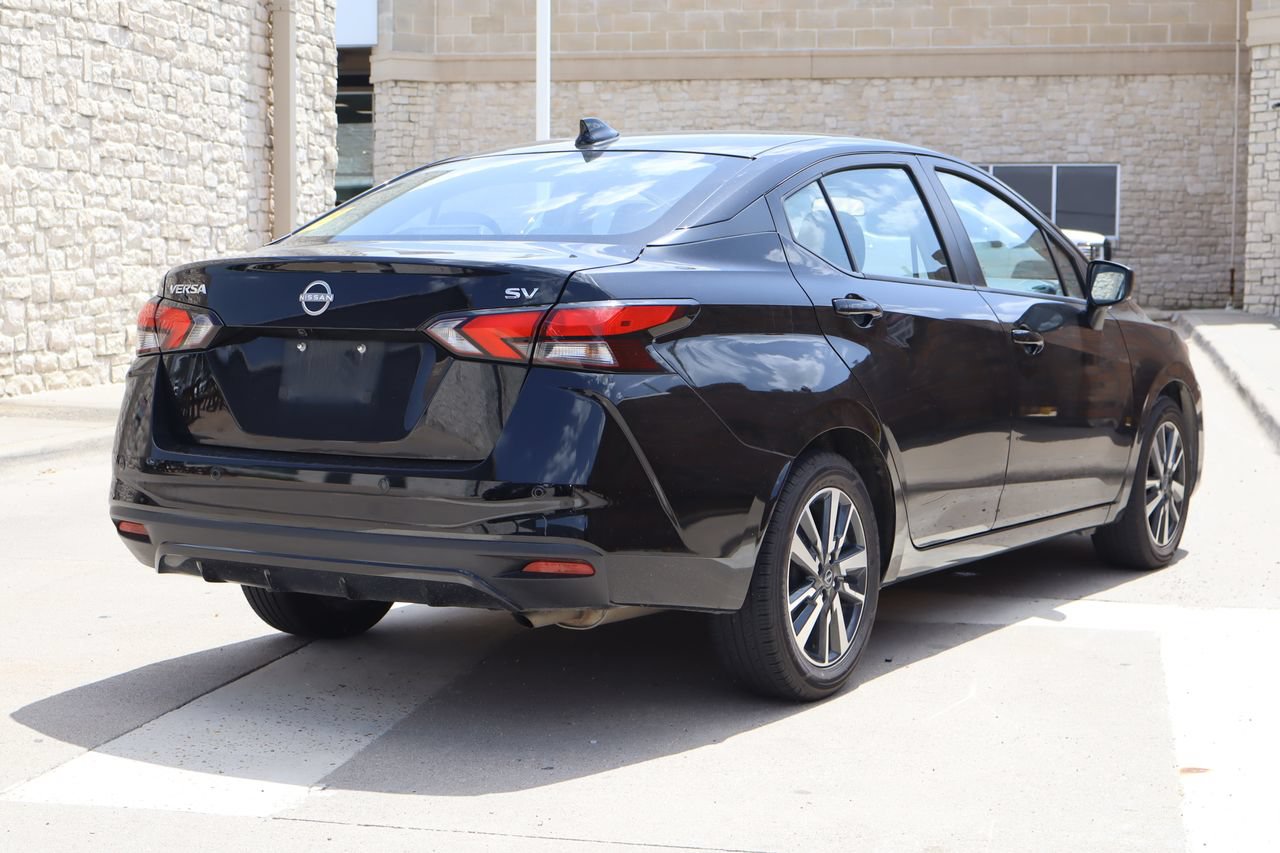 Used 2024 Nissan Versa SV FWD image 3