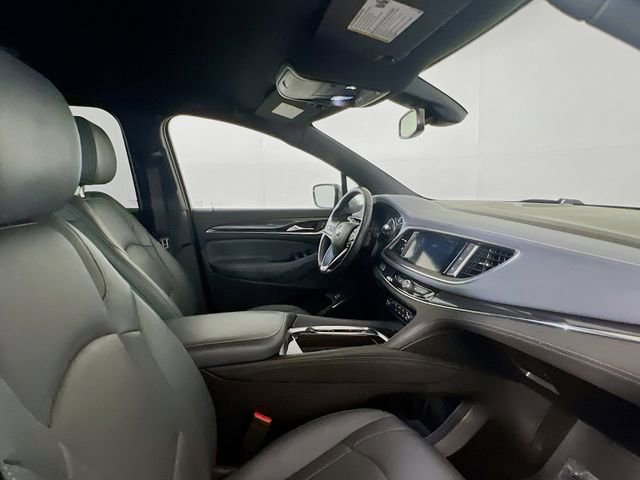 Used 2023 Buick Enclave Essence image 25