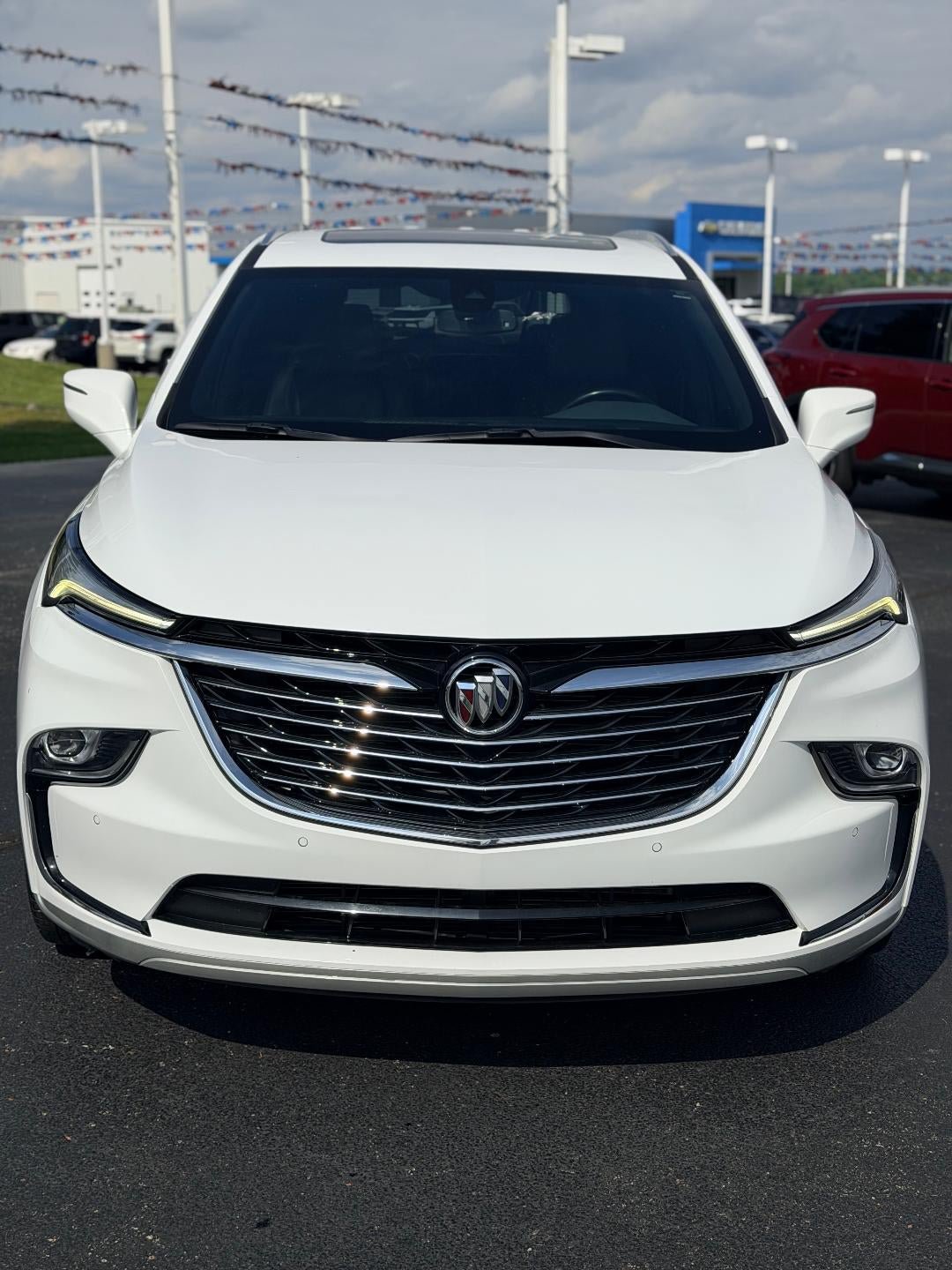 Used 2023 Buick Enclave Essence w/ Experience Buick Package FWD image 2