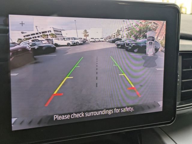 Used 2022 Ford Explorer XLT image 18