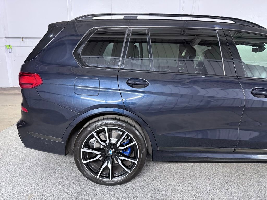 Used 2021 BMW X7 xDrive40i w/ M Sport Package AWD/4WD image 7