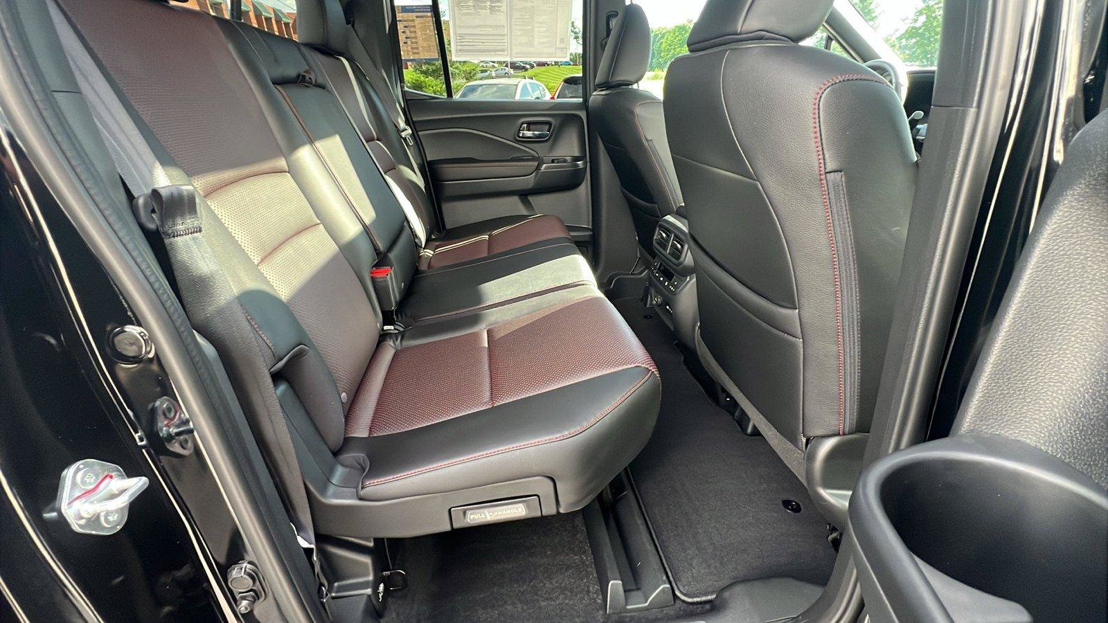 Used 2024 Honda Ridgeline Black Edition image 15