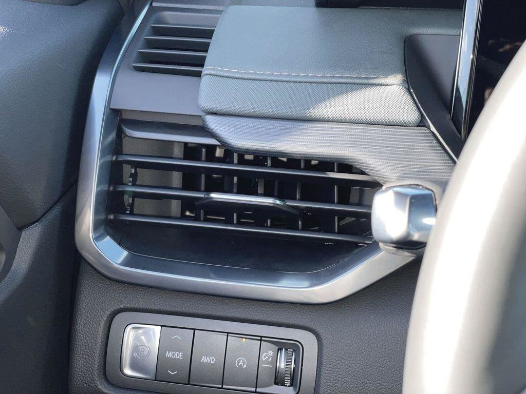 New 2026 GMC Acadia AT4 AWD/4WD image 13