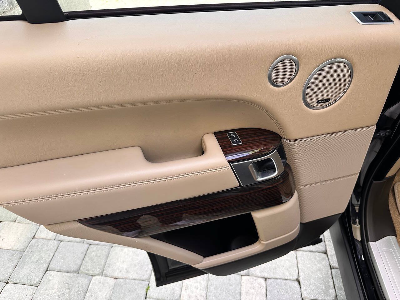Used 2015 Land Rover Range Rover Supercharged AWD/4WD image 61