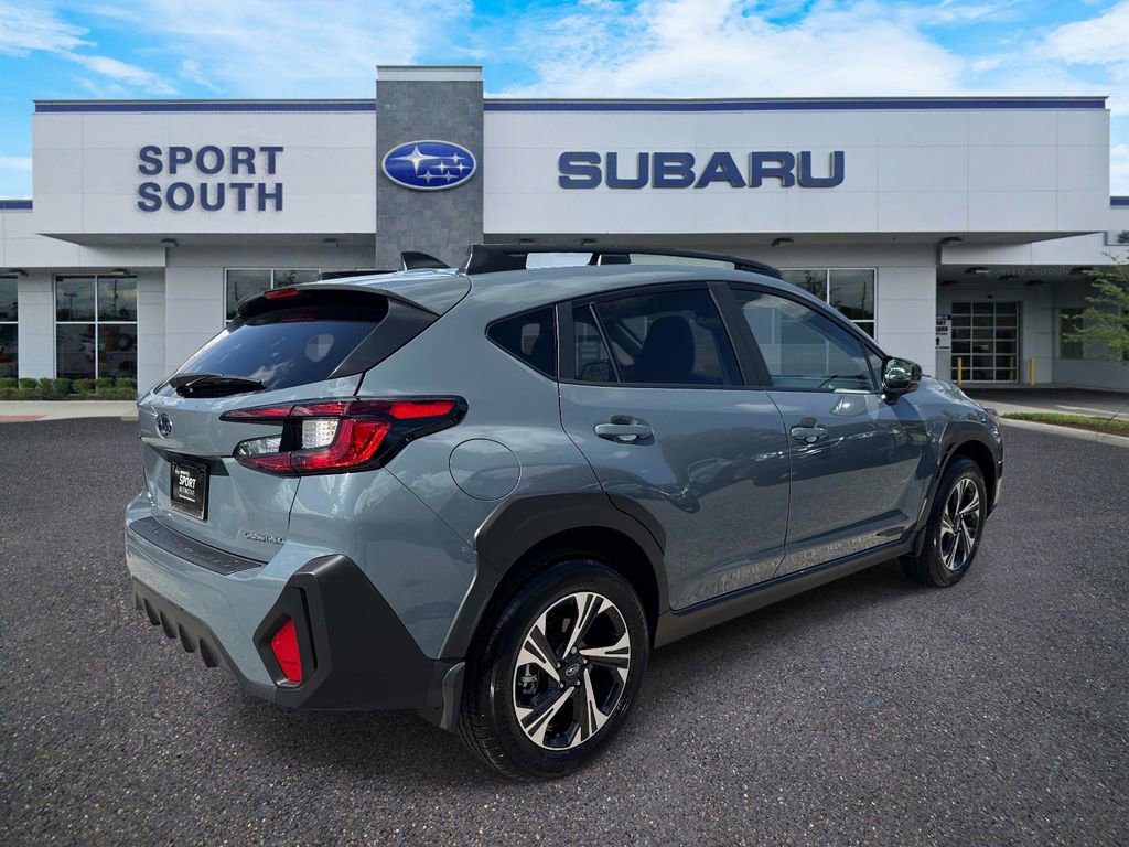 Used 2025 Subaru Crosstrek 2.0i Premium image 3