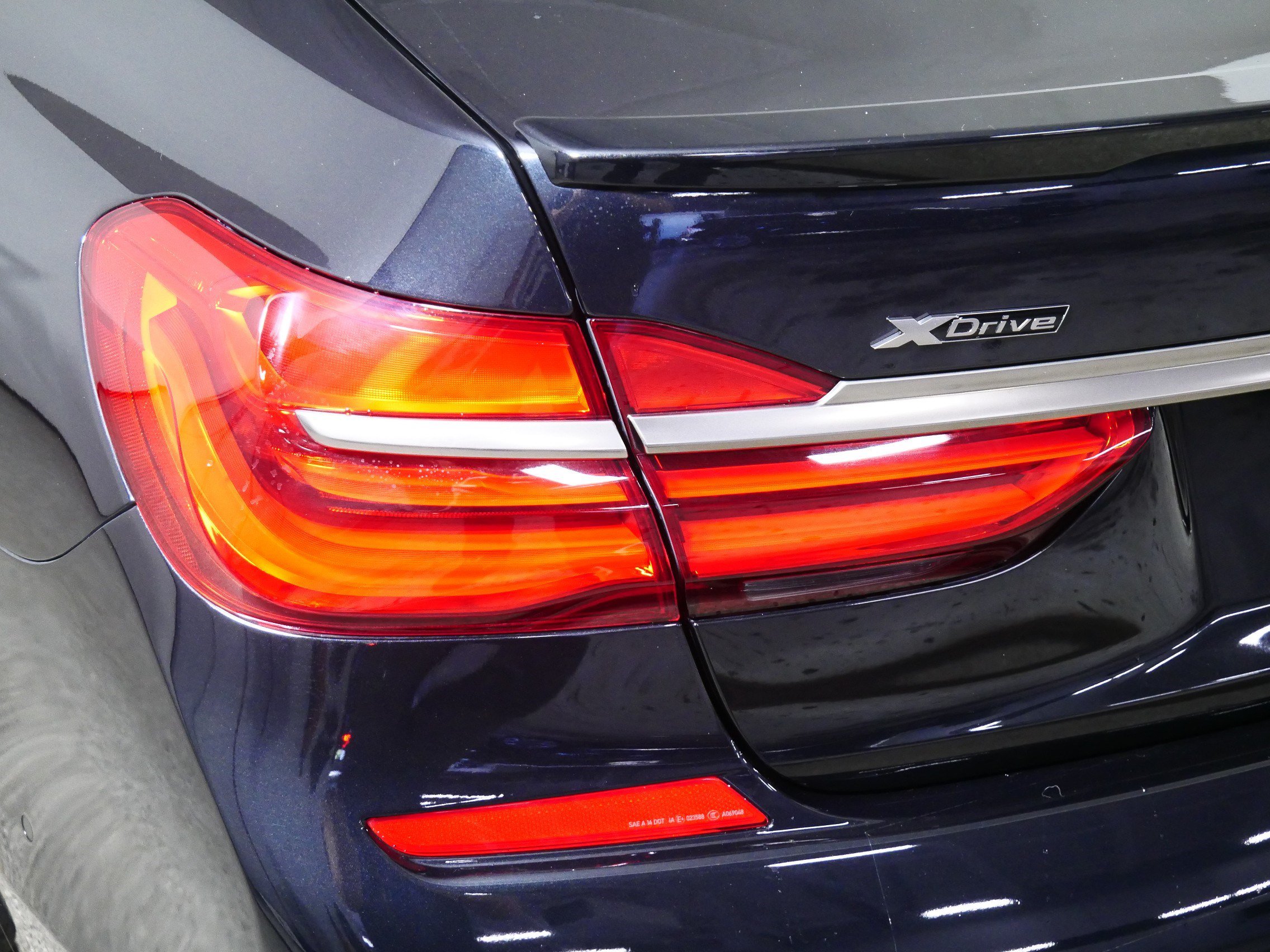 Used 2019 BMW M760i xDrive w/ Luxury Rear Seating Package AWD/4WD image 18