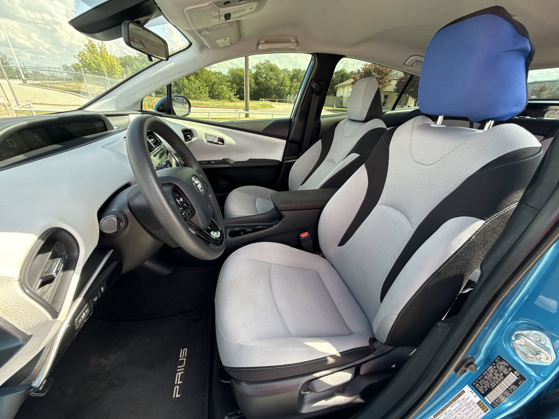 Certified 2019 Toyota Prius LE FWD image 13
