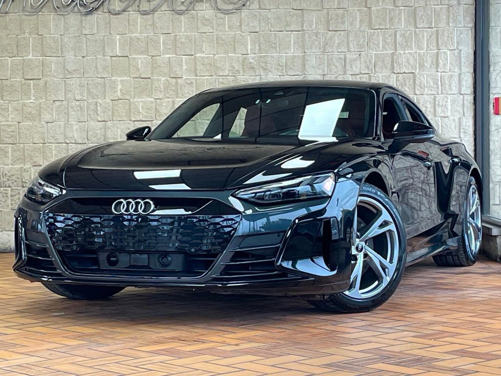 Used 2024 Audi e-tron GT Premium Plus w/ Executive Package image 2