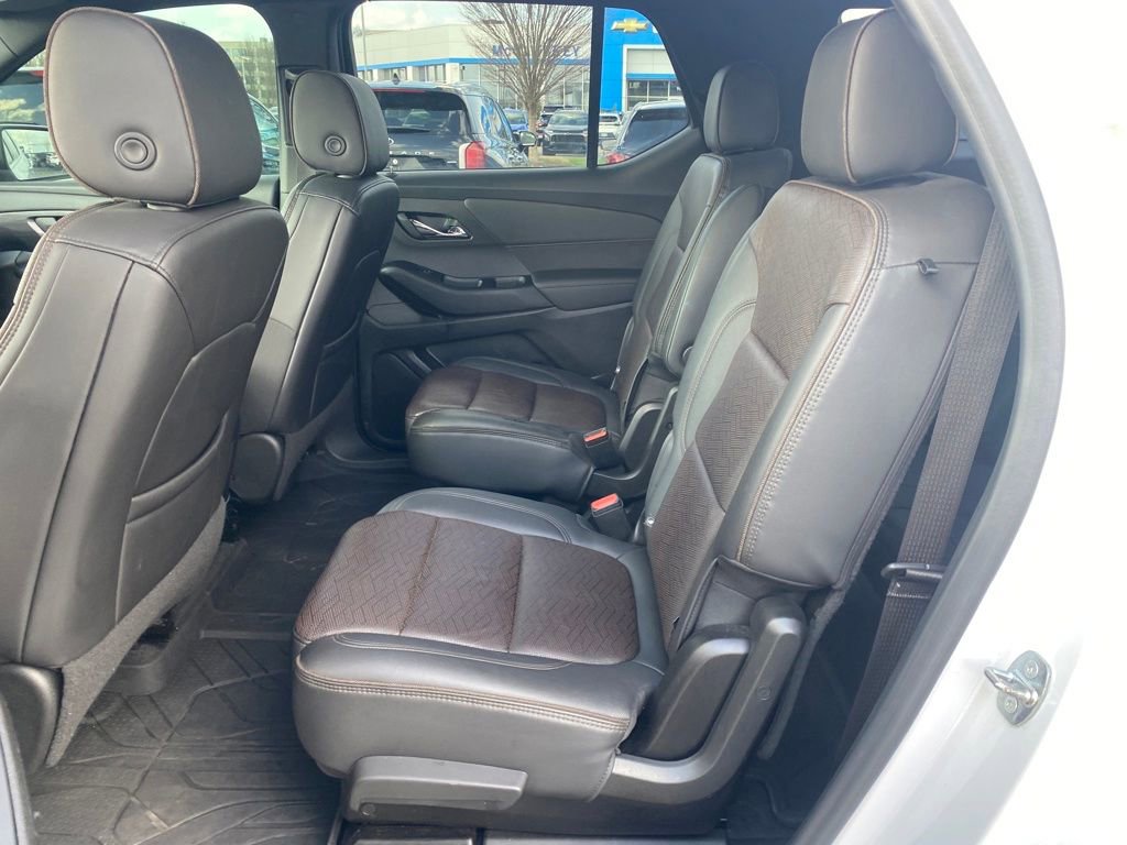 Used 2023 Chevrolet Traverse High Country w/ LPO, Floor Liner Package AWD/4WD image 25