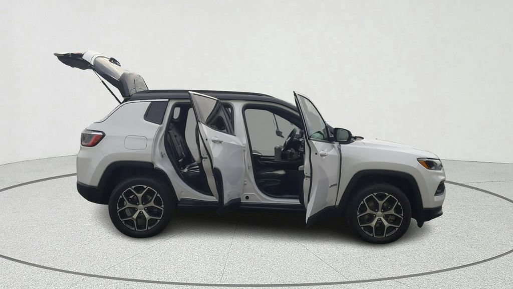 Used 2024 Jeep Compass Limited AWD/4WD image 14