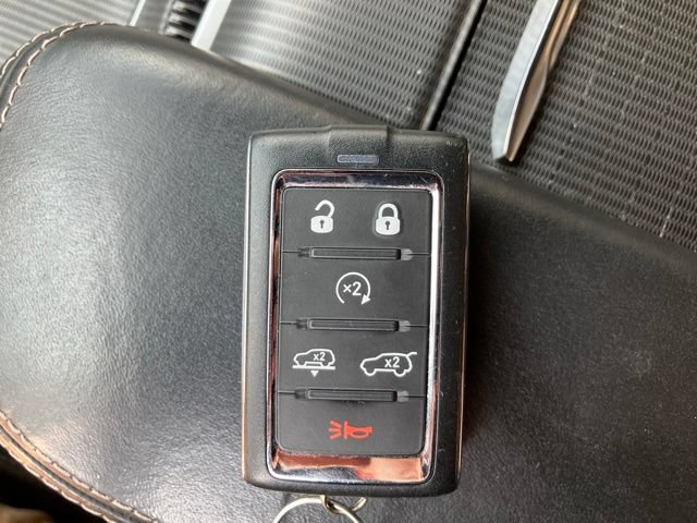 Used 2023 Jeep Grand Wagoneer Series II AWD/4WD image 18