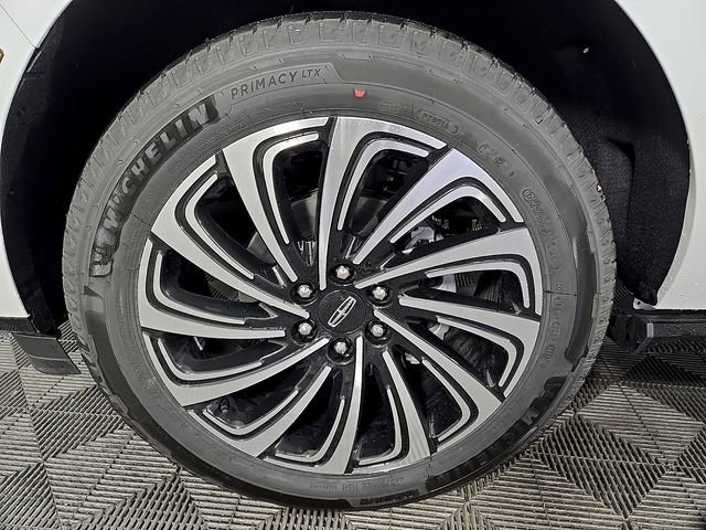 New 2025 Lincoln Navigator L Black Label image 9