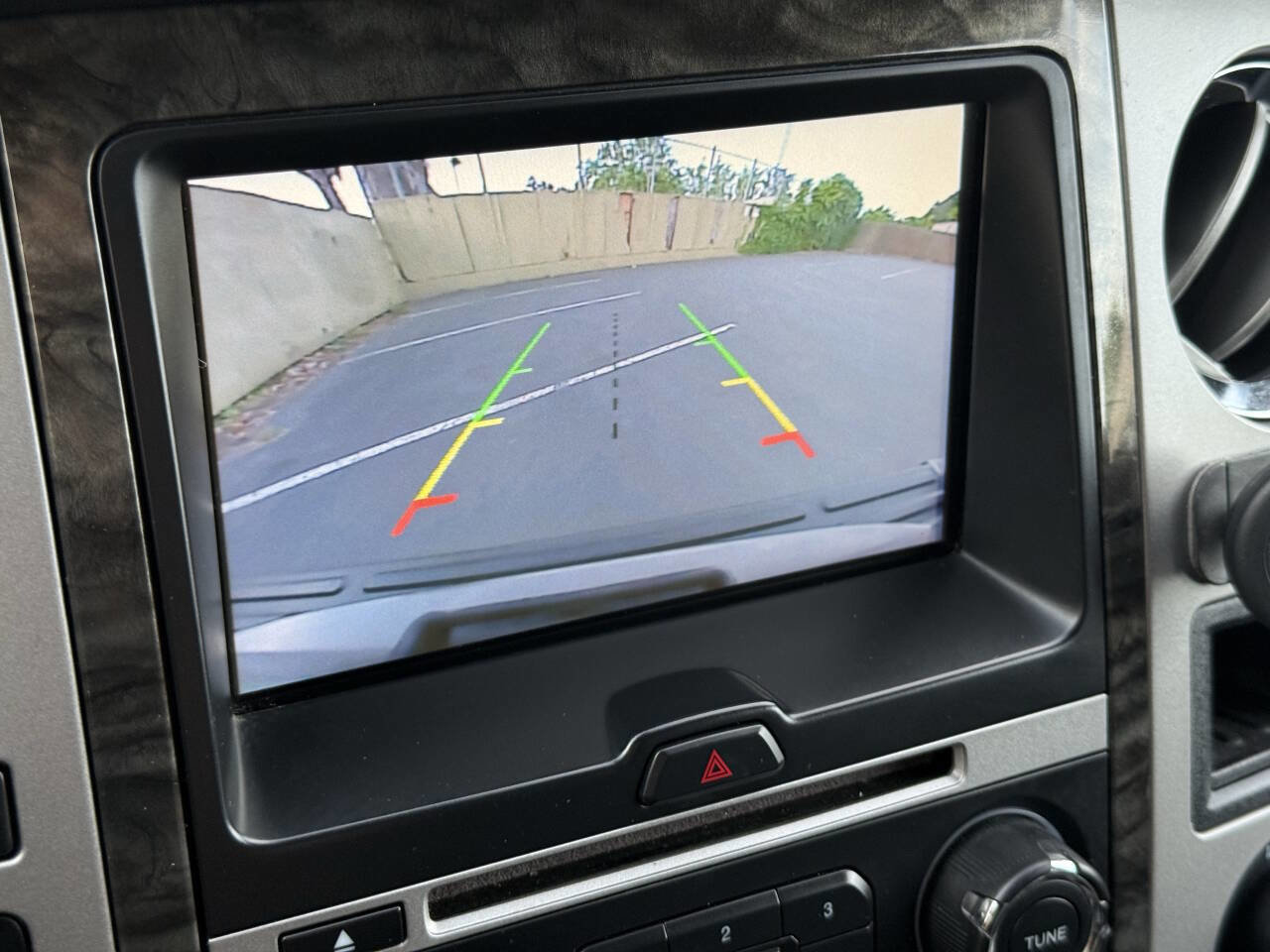 Used 2015 Ford Expedition Limited w/ Equipment Group 301A image 28