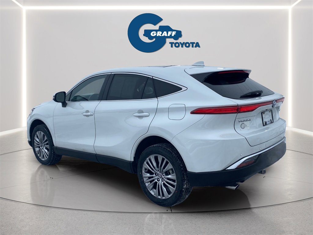 Used 2024 Toyota Venza Limited image 4
