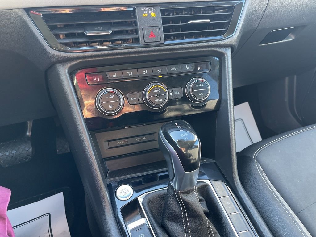 Used 2024 Volkswagen Taos SE image 27