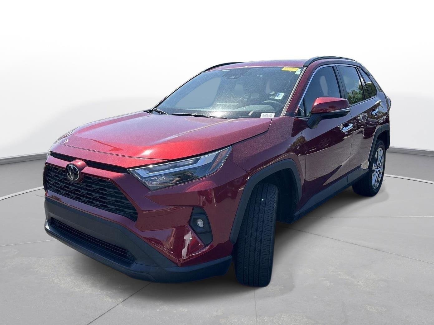 Used 2023 Toyota RAV4 XLE Premium image 2