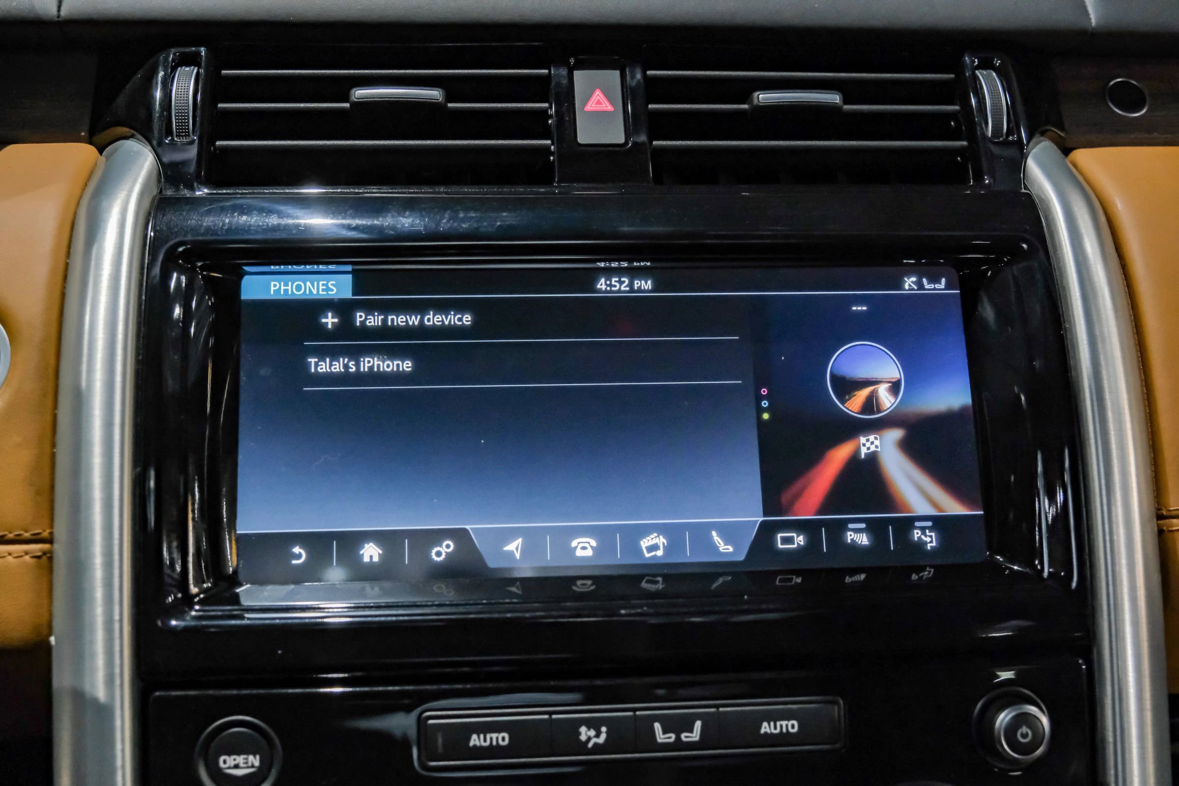 Used 2019 Land Rover Discovery HSE Luxury image 25