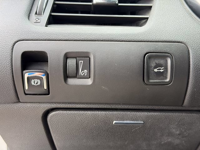 Used 2018 Chevrolet Impala LT FWD image 5