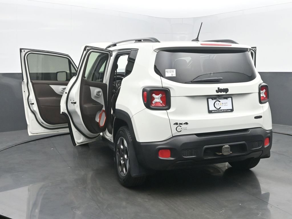 Used 2015 Jeep Renegade Latitude AWD/4WD image 54