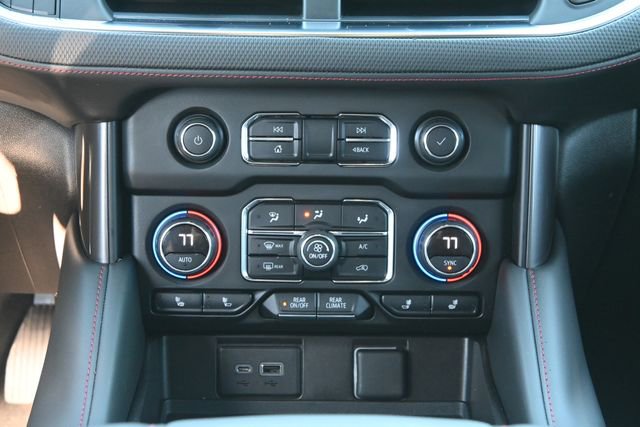 Used 2021 Chevrolet Suburban RST w/ Luxury Package image 18