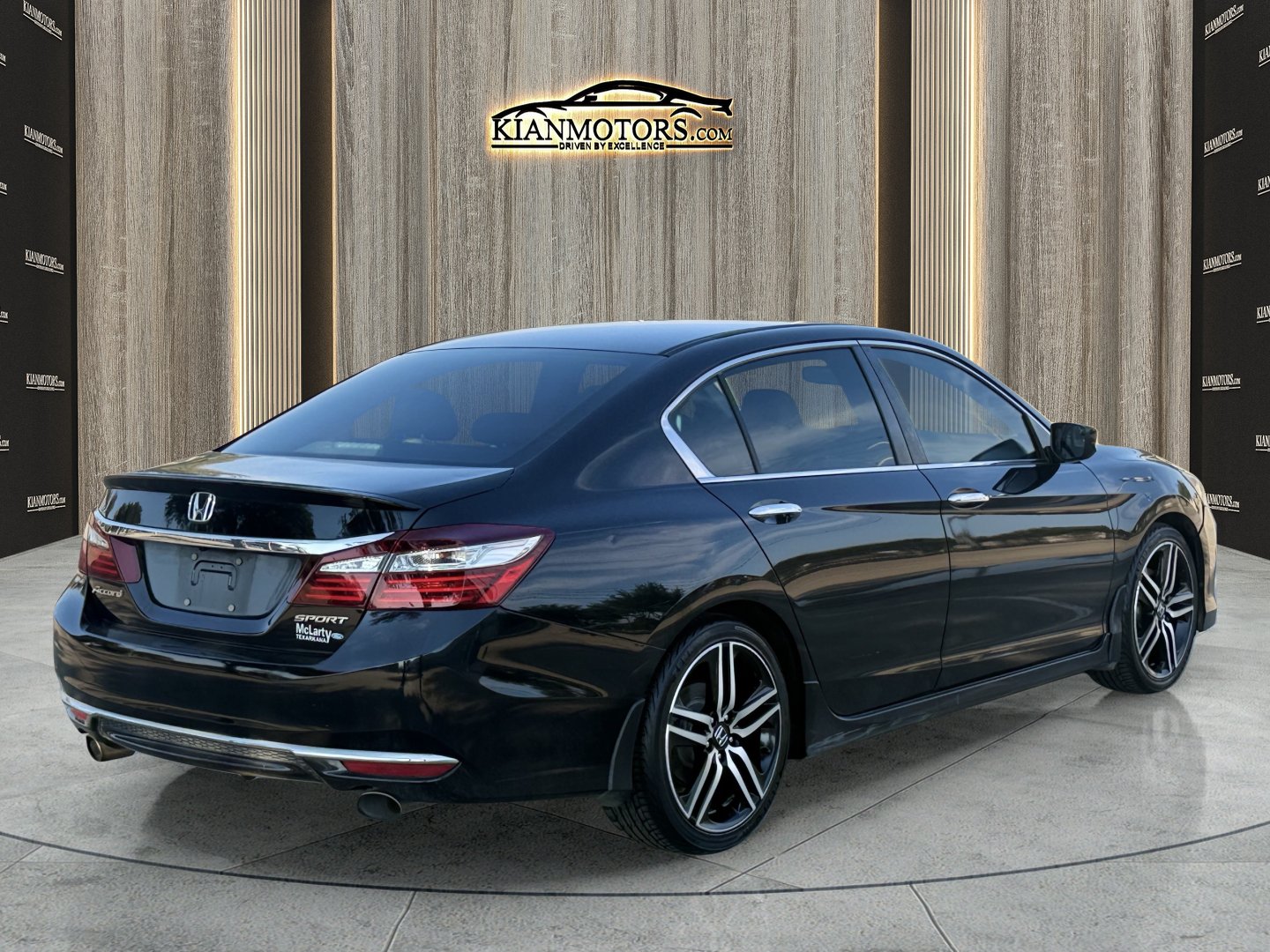 Used 2017 Honda Accord Sport image 11